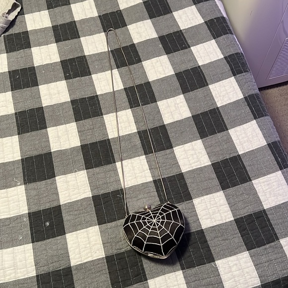 Spiderweb heart Topshop purse - Picture 5 of 5